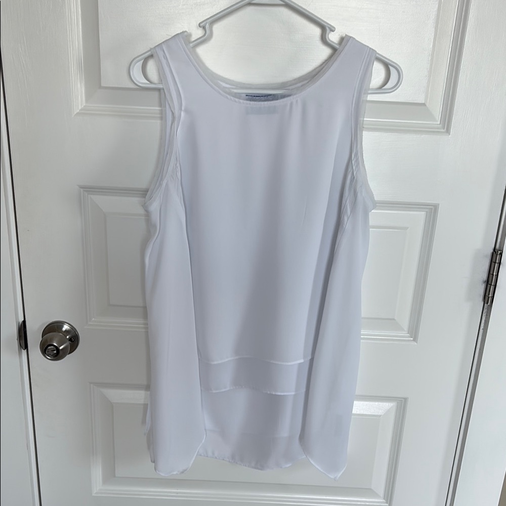 Vera Wang White Sleeveless Top